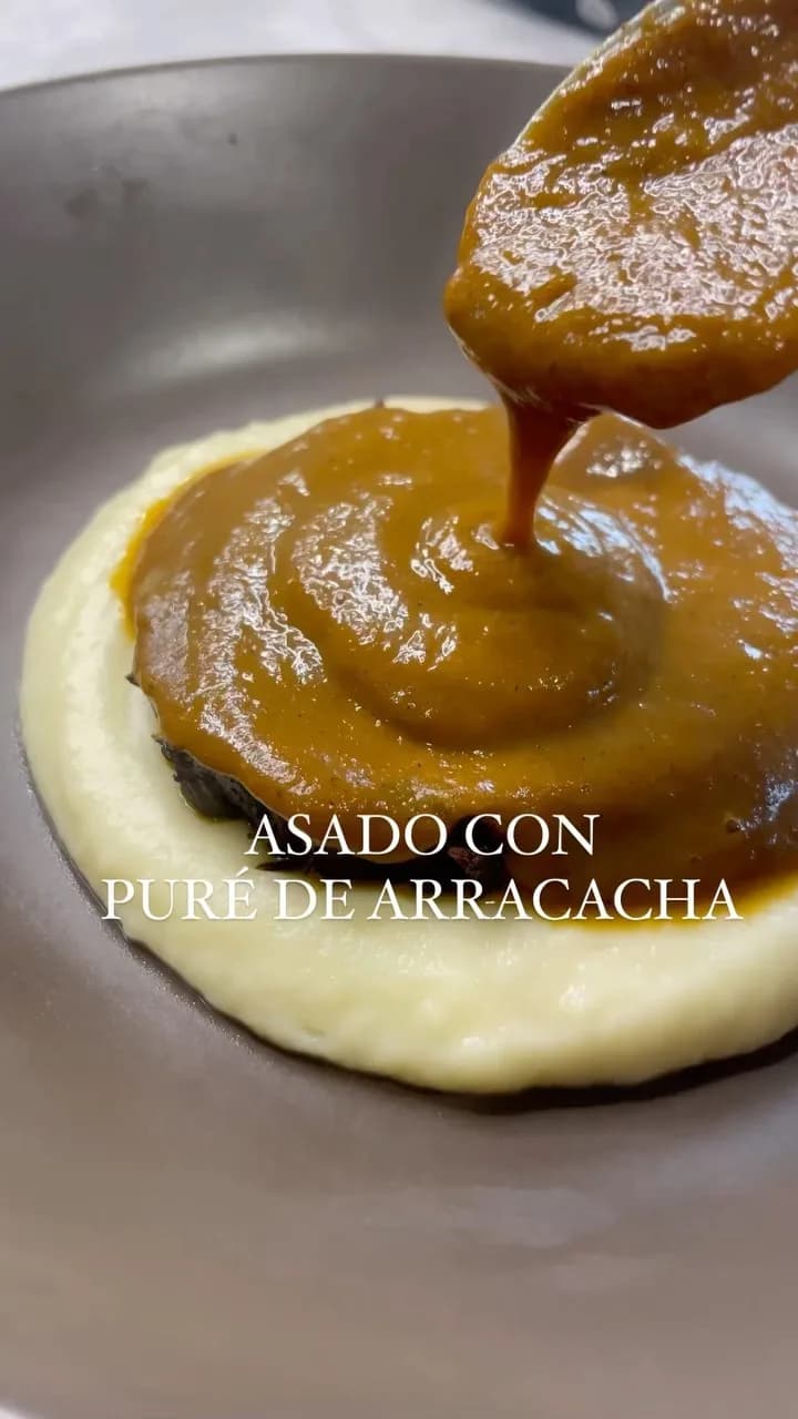 Picture for Asado al vino tinto con puré de arracacha [Red Wine Roast with Arracacha Puree]